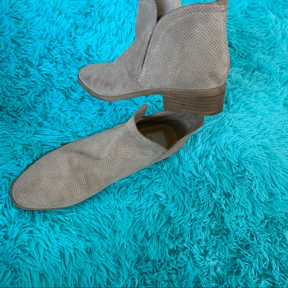 Dolce Vita Perforated Booties Size 11 - Picture 8 of 11